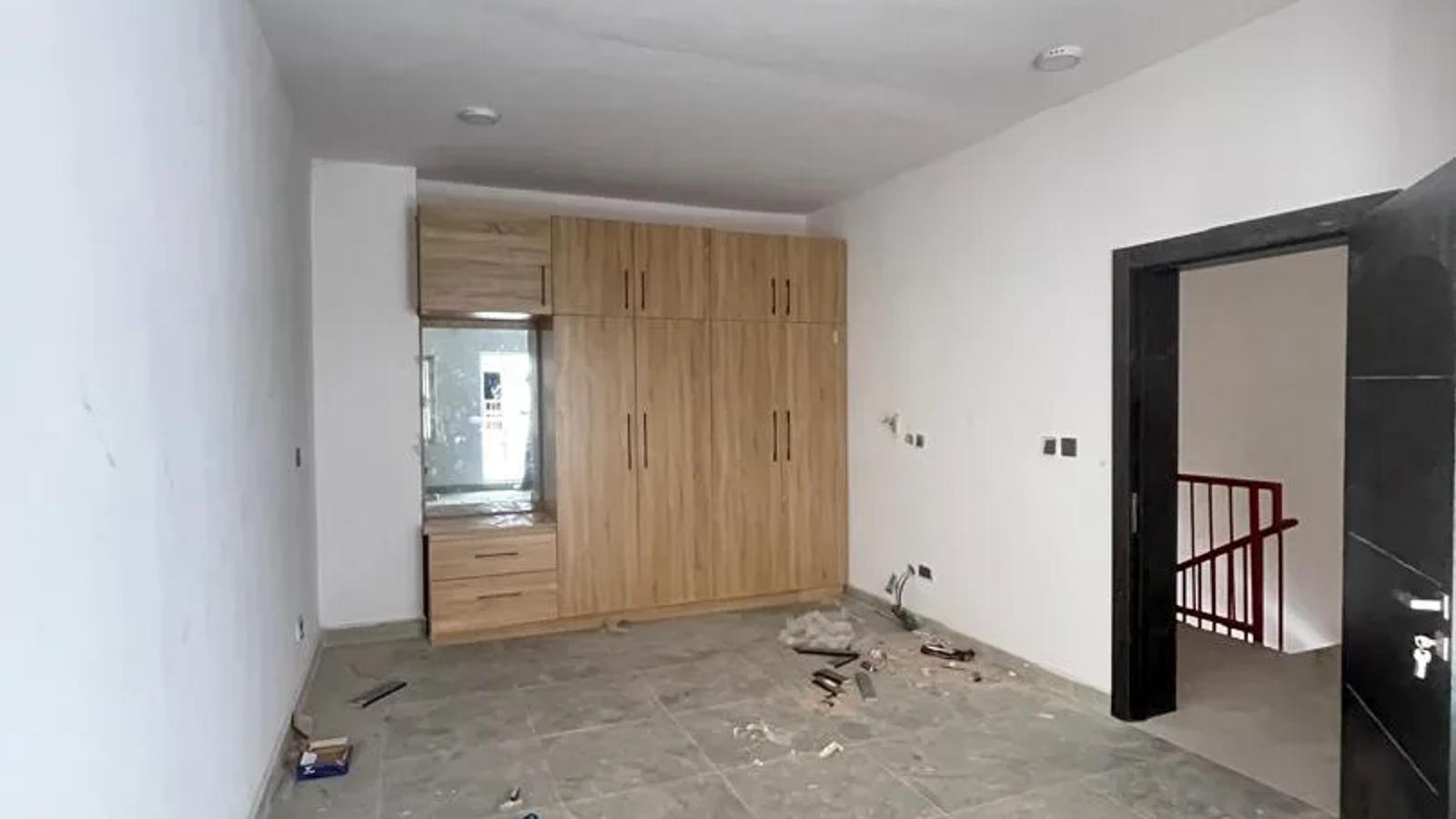 3 Bedroom Maisonette