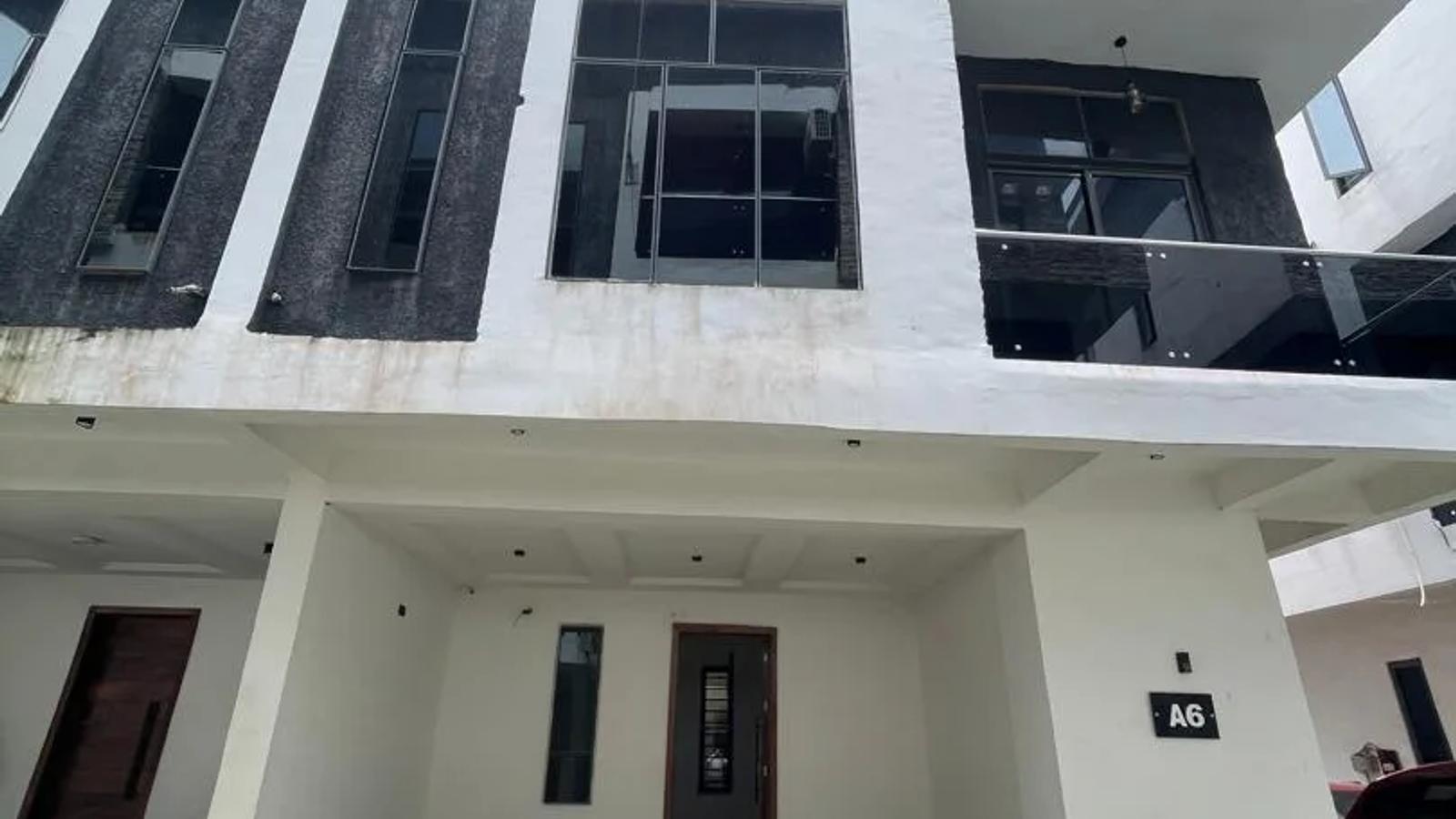 5 Bedroom Semi Detached Duplex