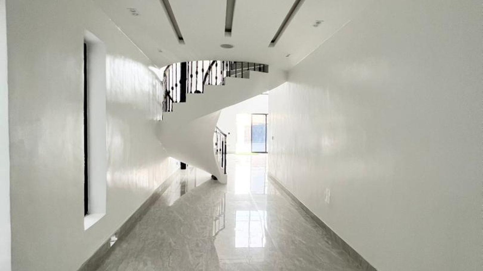 5 Bedroom Fully Detached Duplex