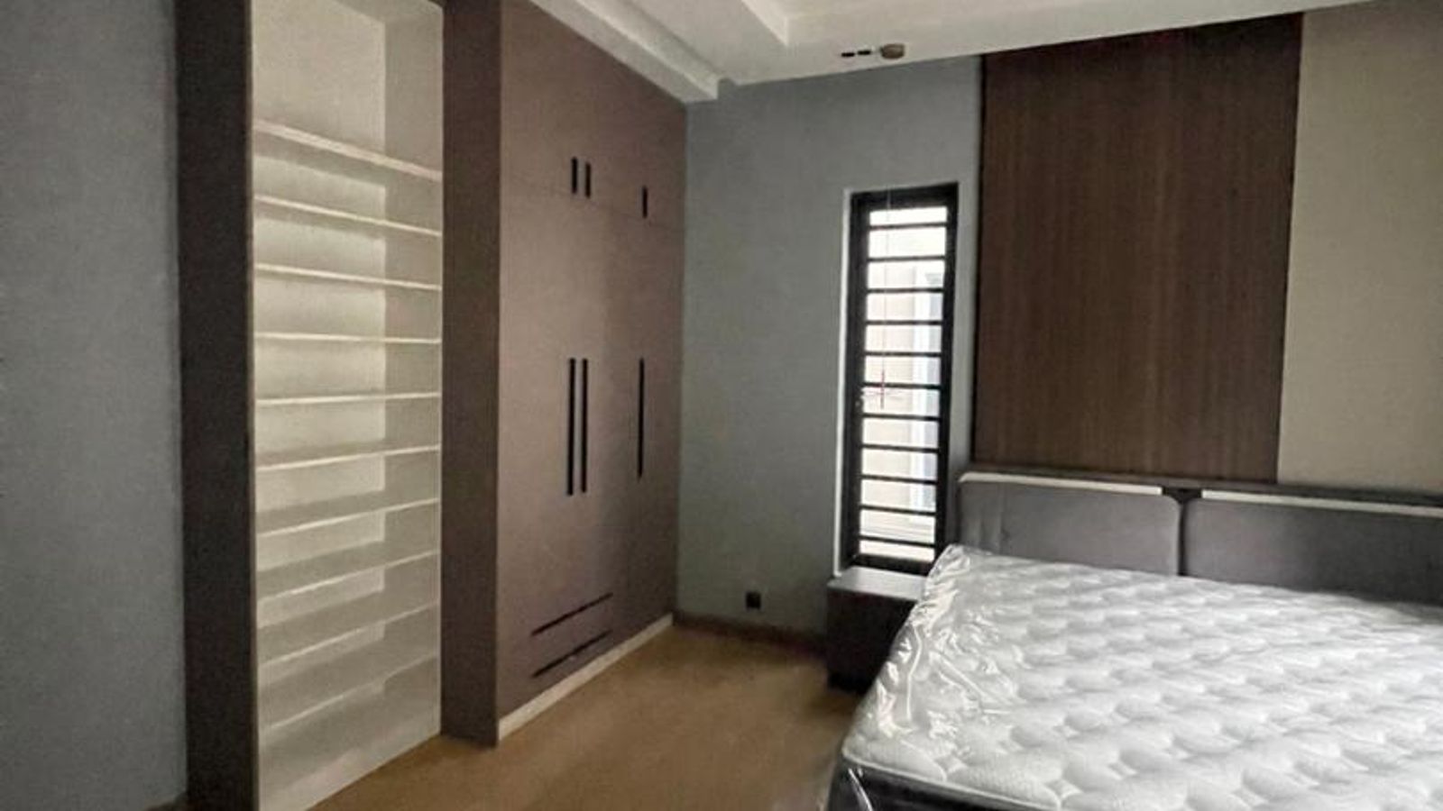 5 Bedroom Fully Detached Duplex