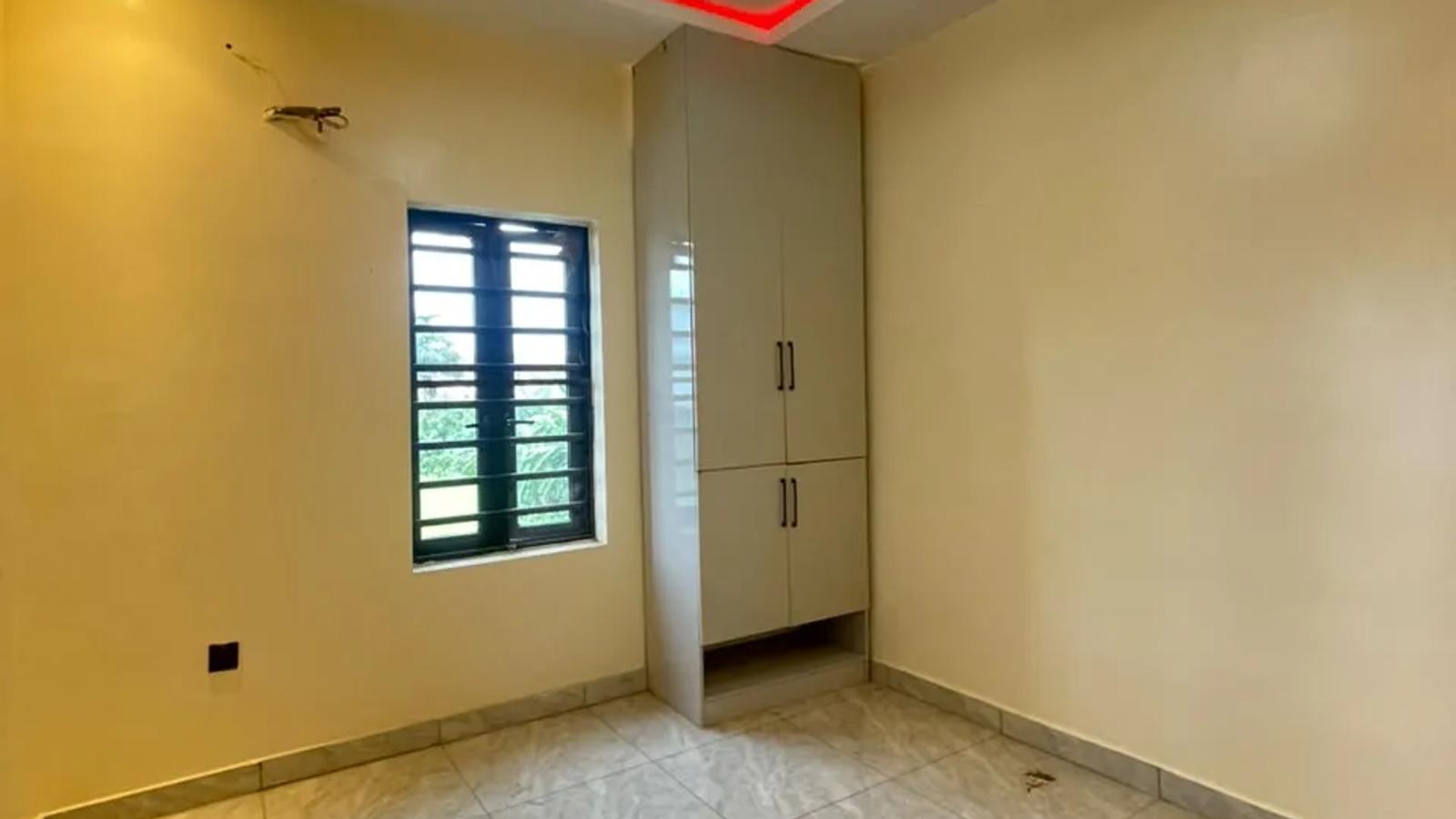 5 BEDROOM FULLY-DETACHED DUPLEX WITH BQ