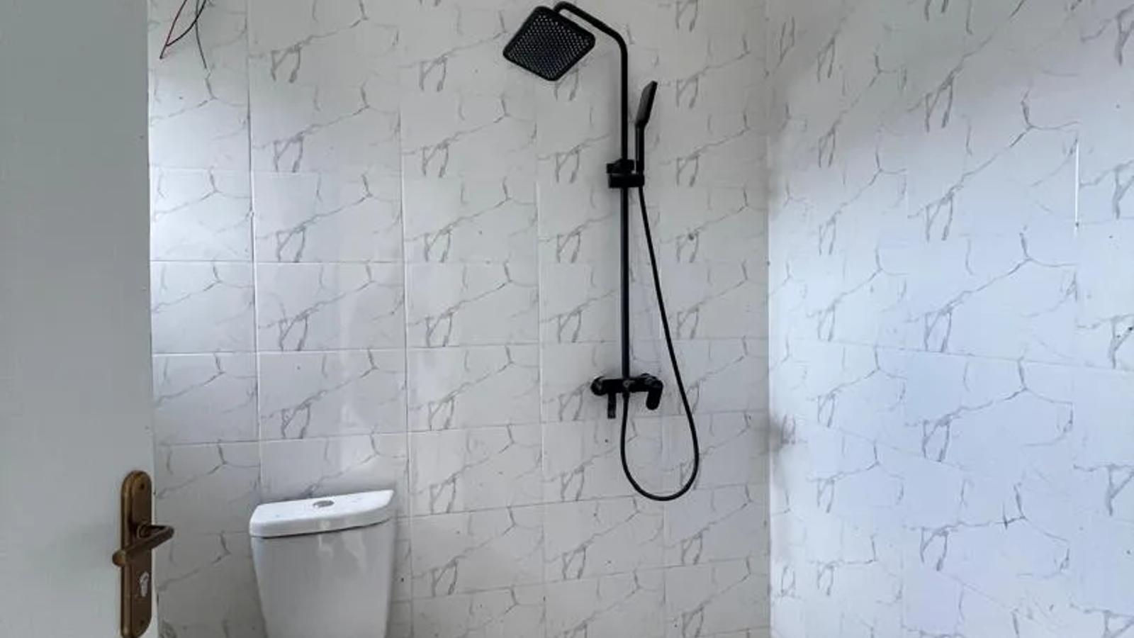 5 Bedroom Fully Detached Duplex