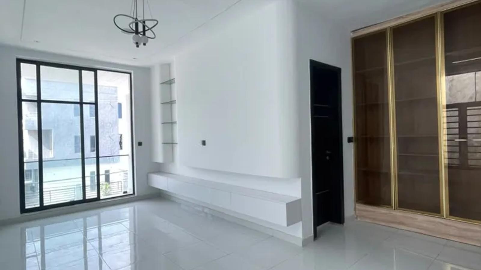 4 Bedroom Semi Detached Duplex