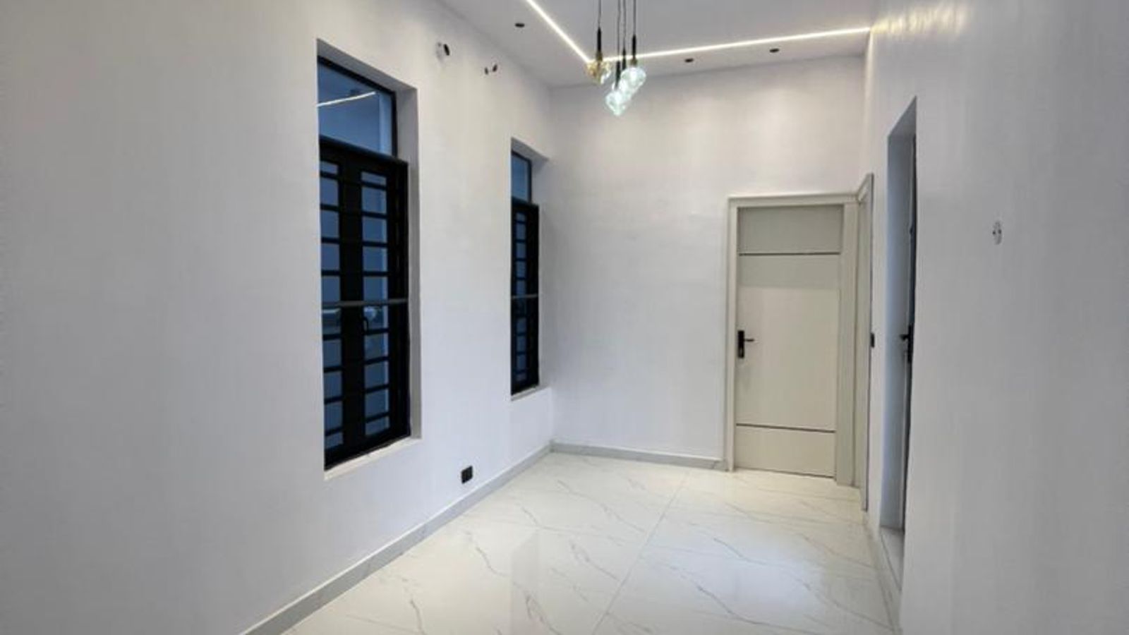 5 Bedroom Fully Detached Duplex