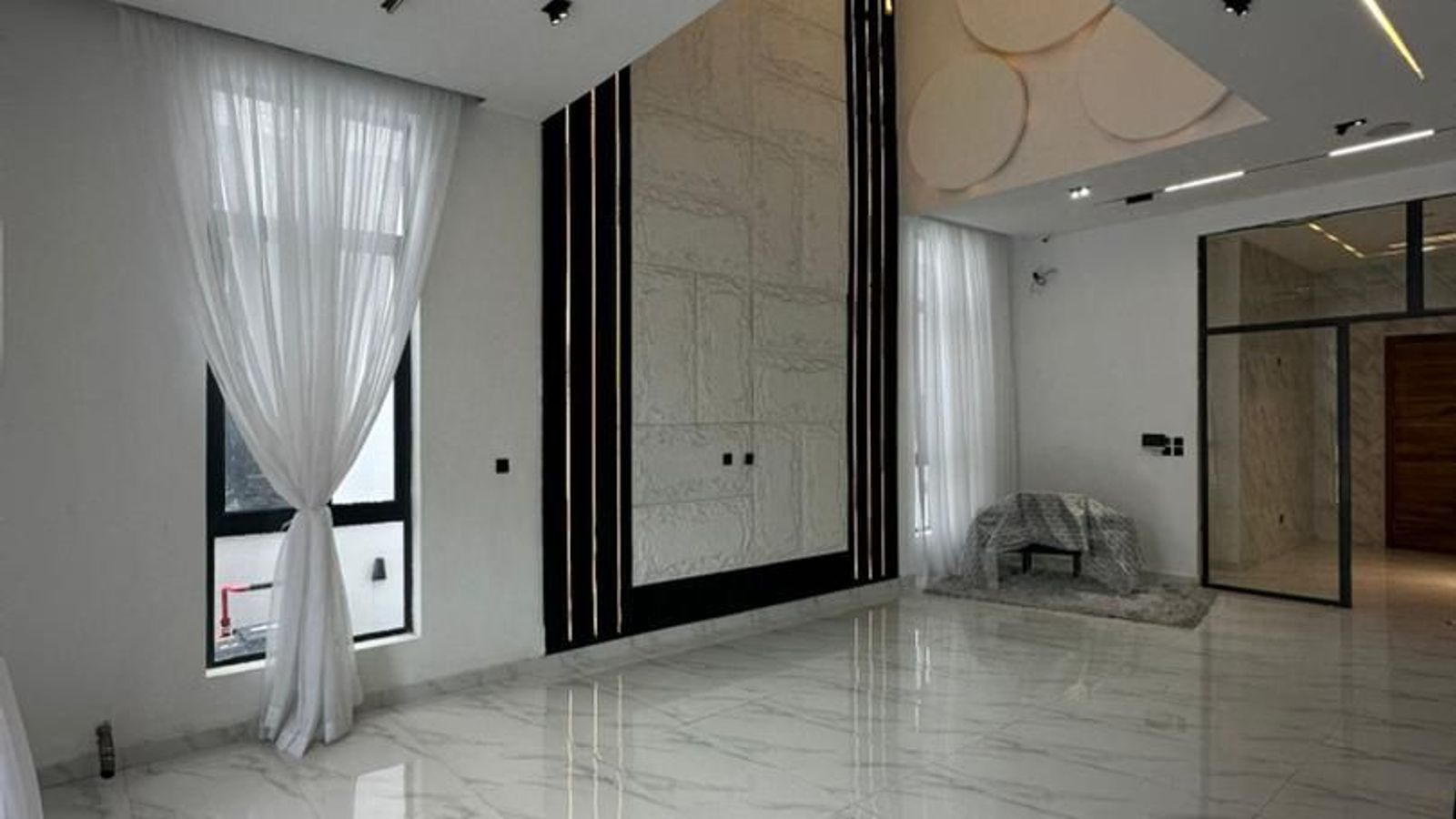 5 Bedroom Fully Detached Duplex