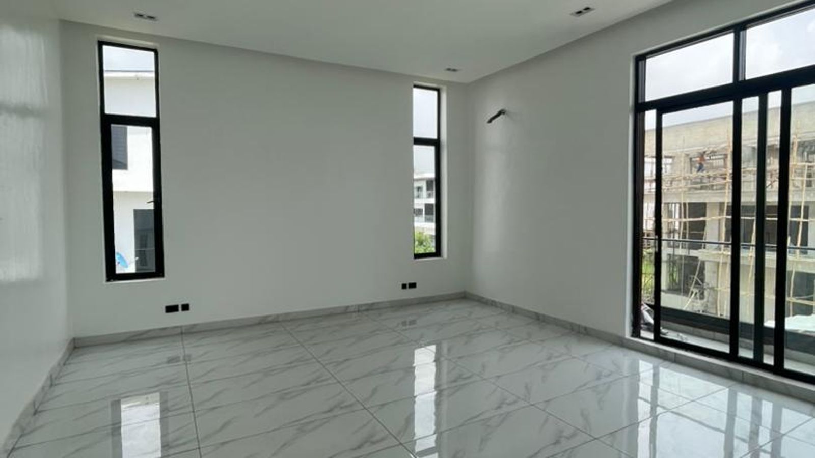 5 Bedroom Fully Detached Duplex