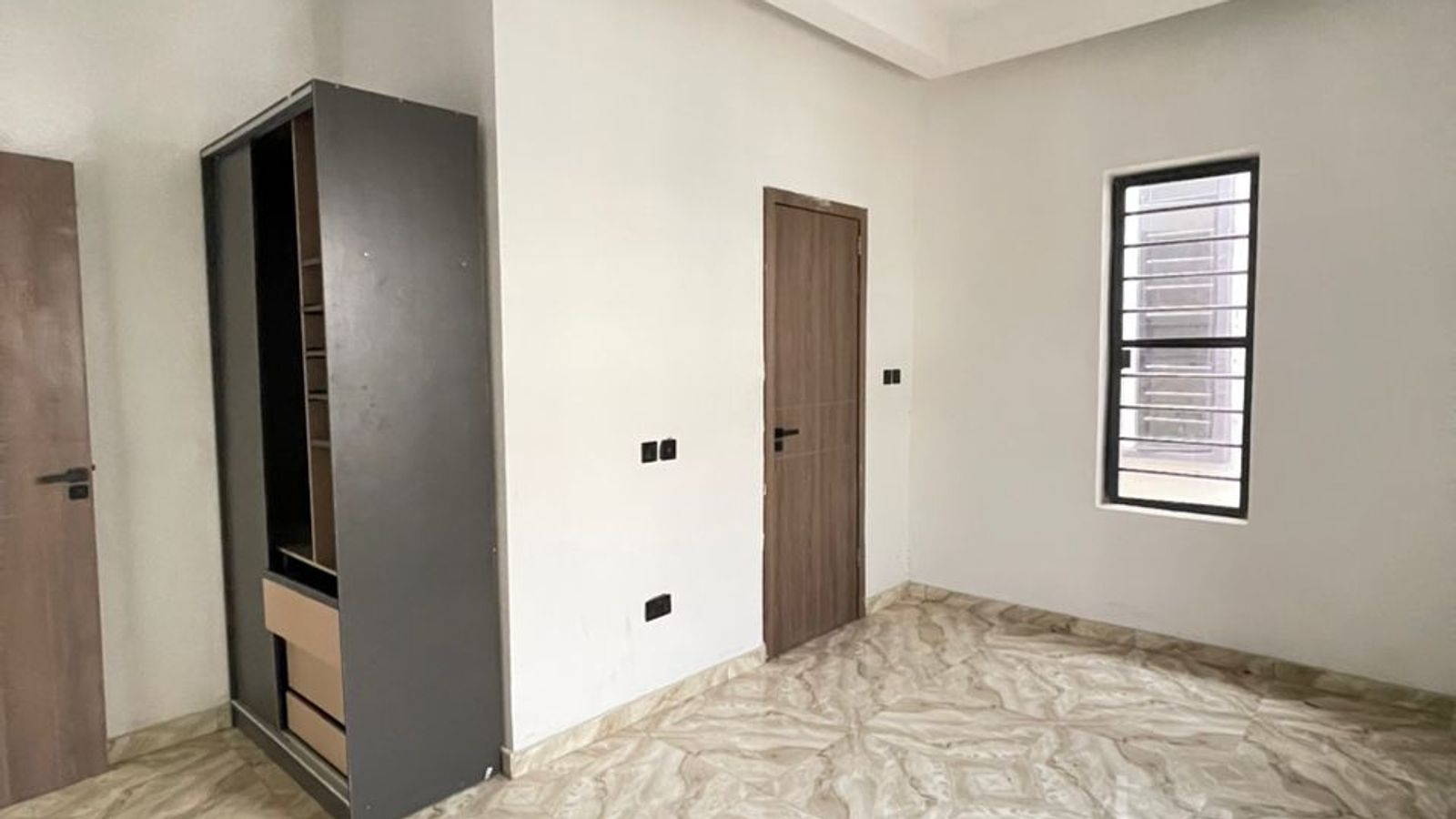 4 Bedroom Fully Detached Duplex