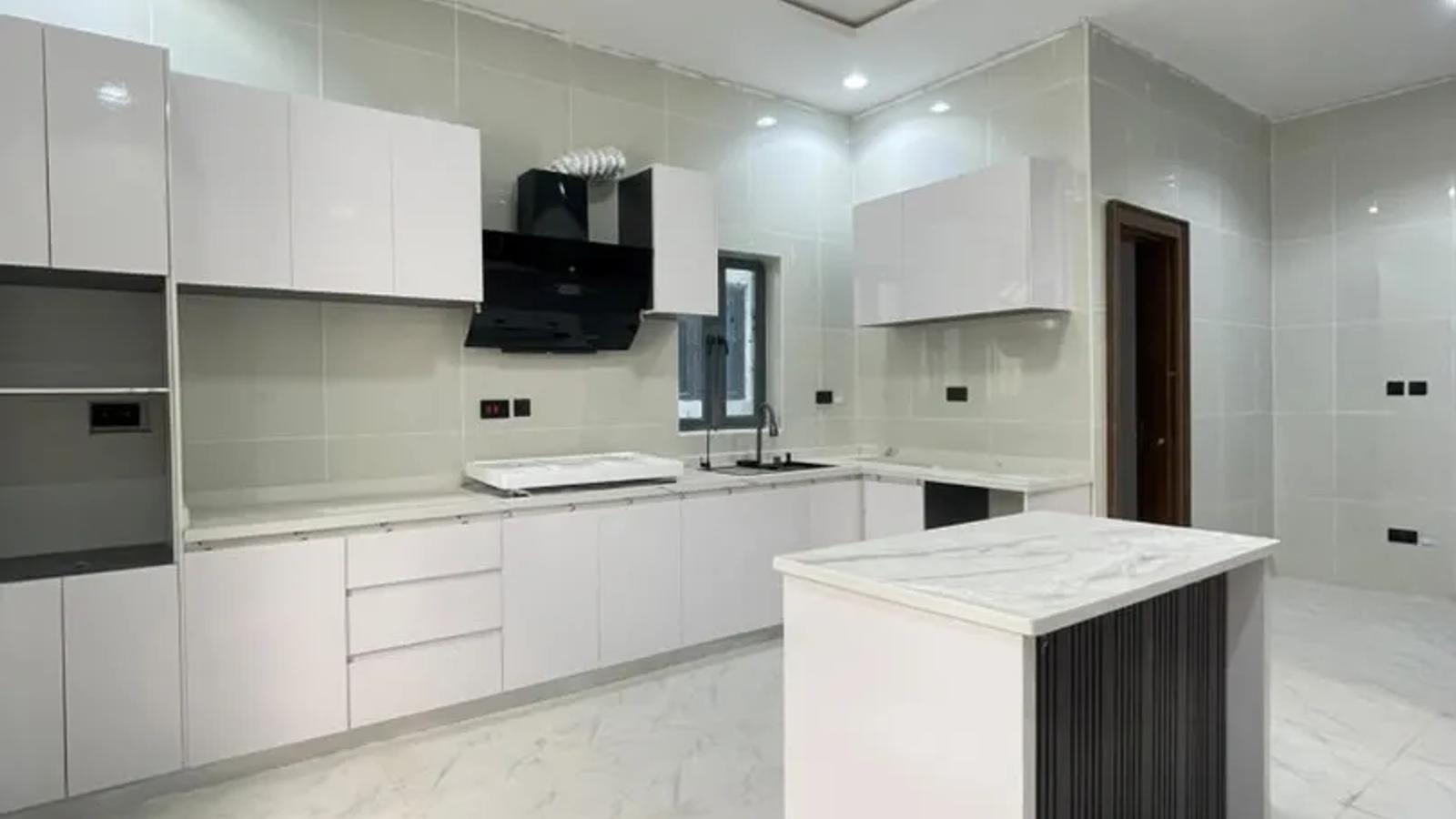 4 BEDROOM TERRACE DUPLEX
