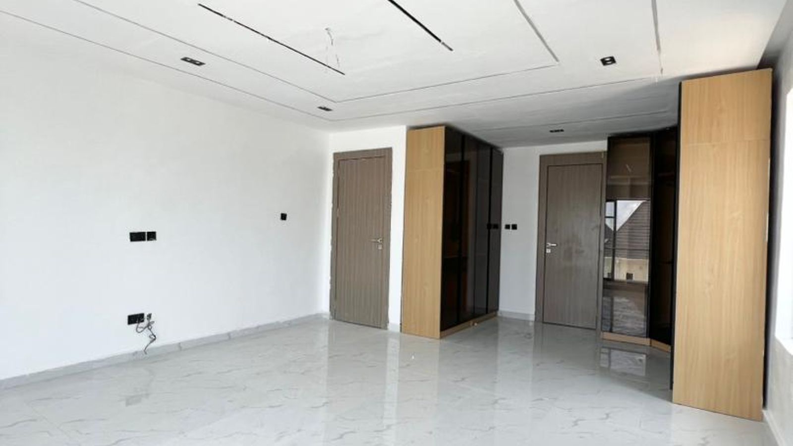 5 Bedroom Semi Detached Duplex