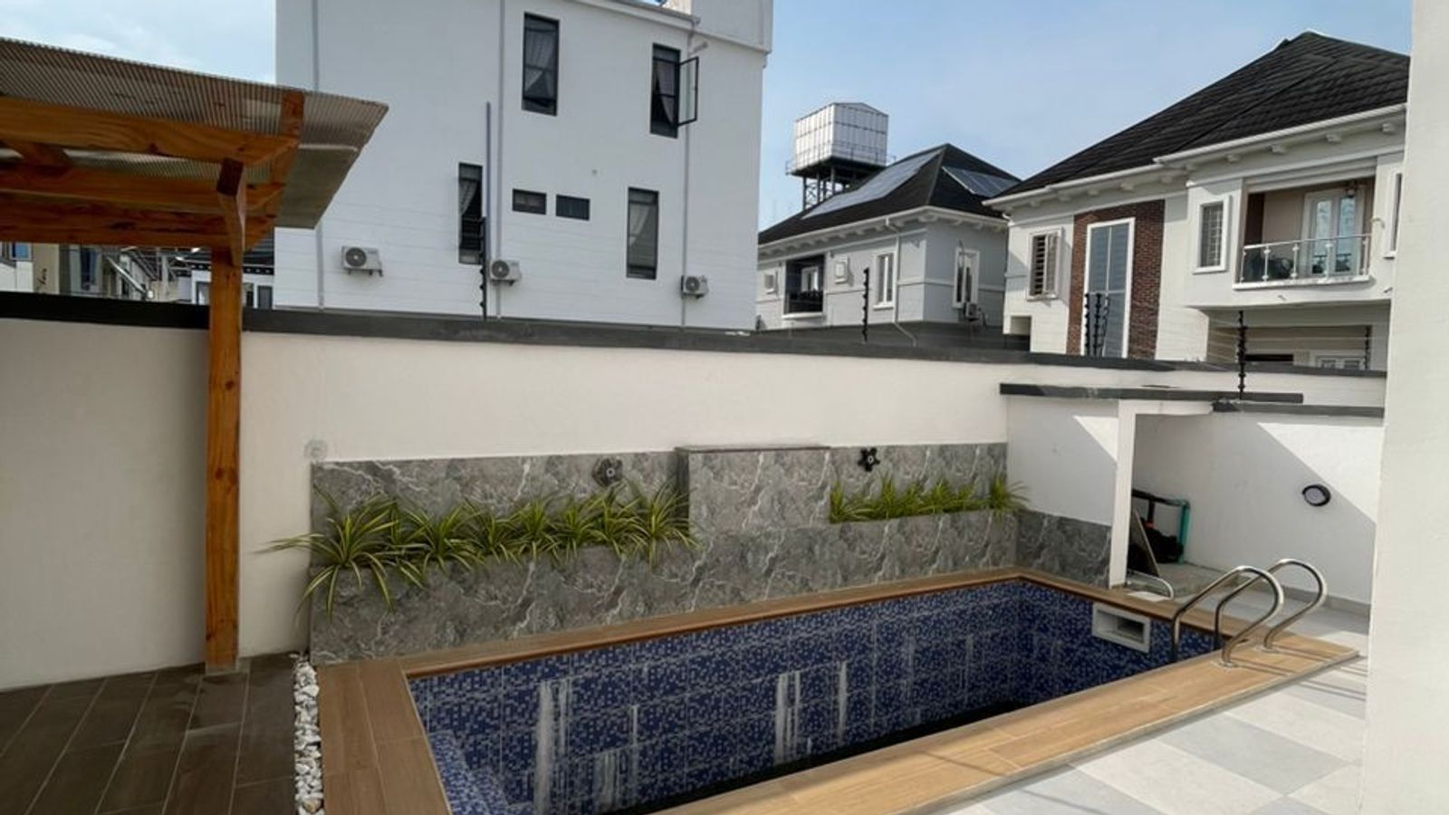5 Bedroom Fully Detached Duplex
