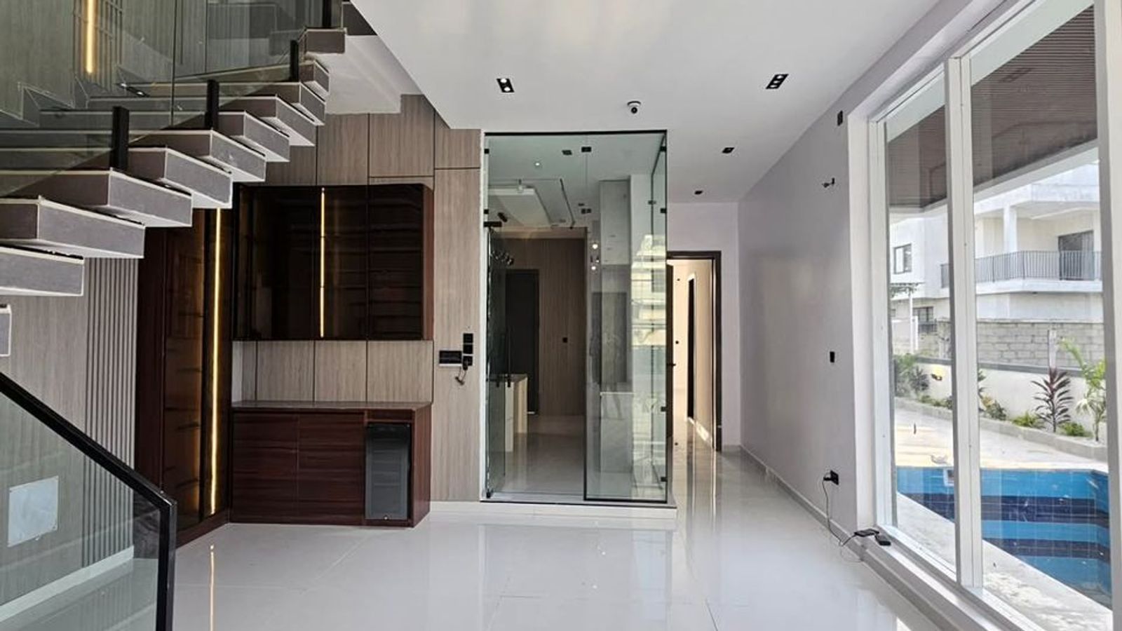 5 Bedroom Fully Detached Duplex