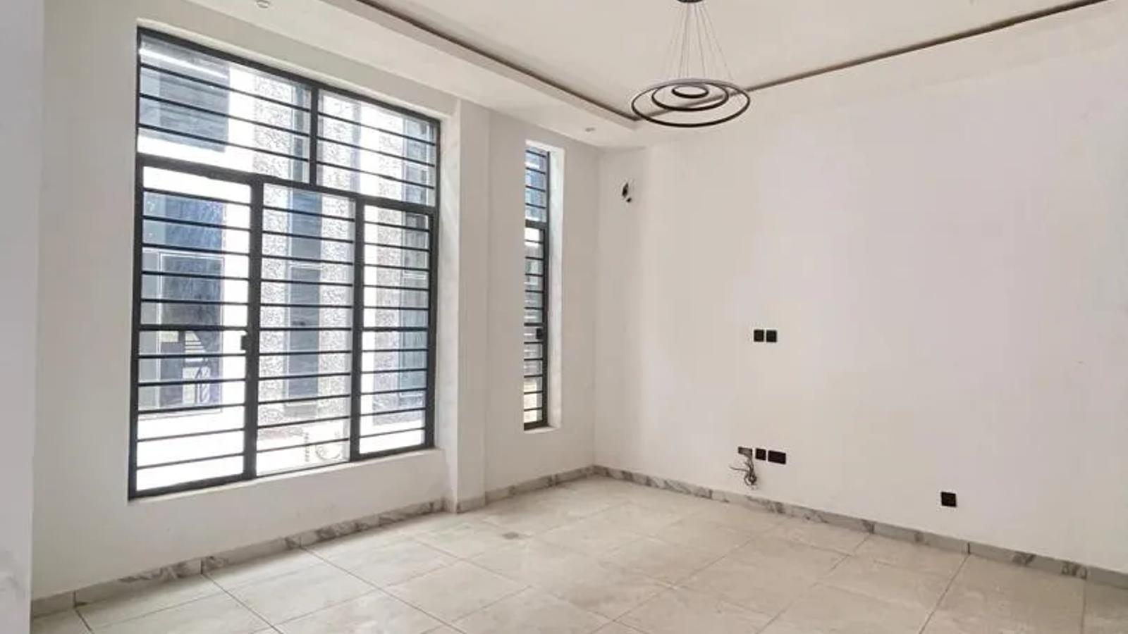 5 Bedroom Semi Detached Duplex