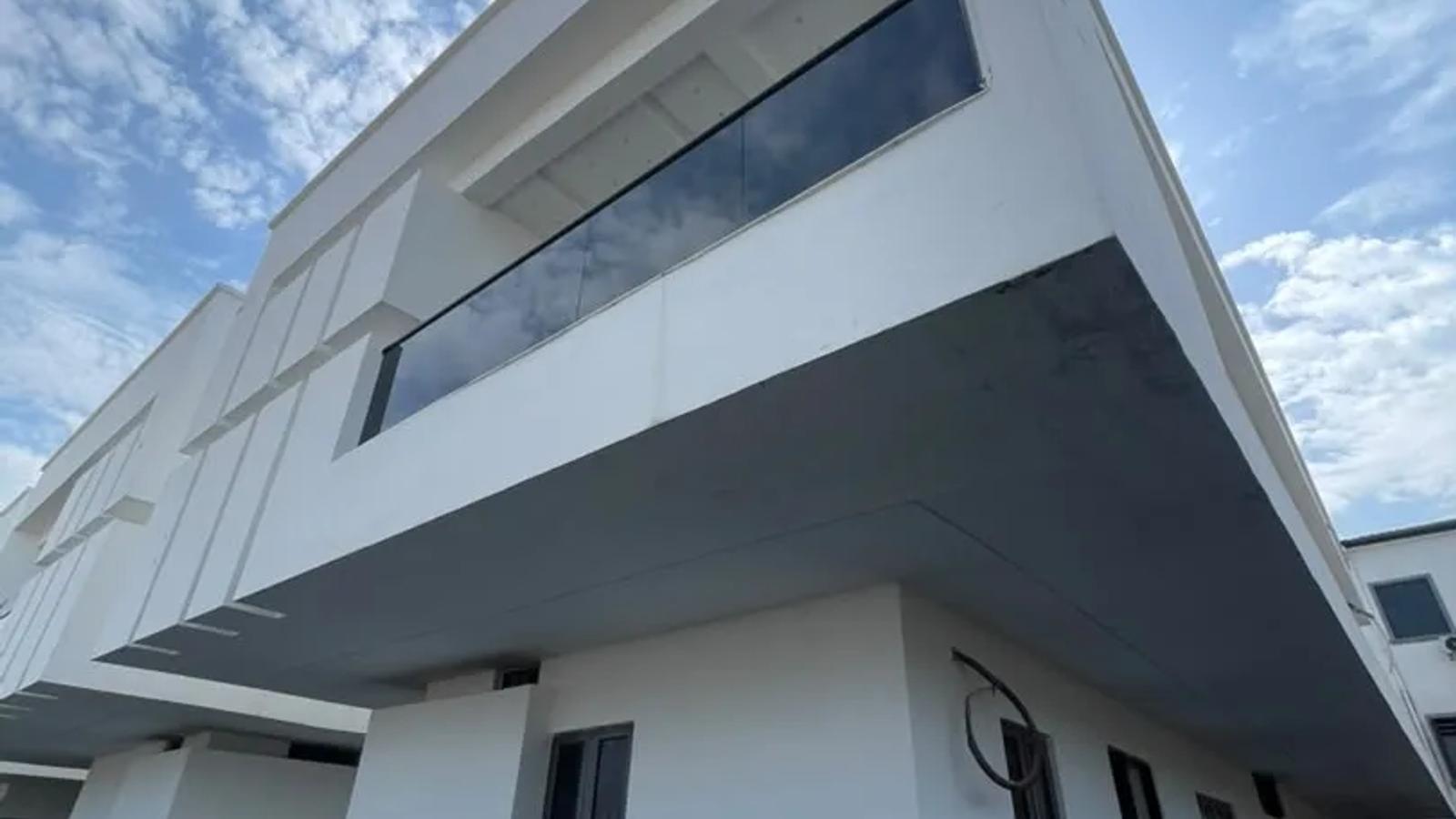 5 BEDROOM FULLY DETACHED DUPLEX WITH BQ