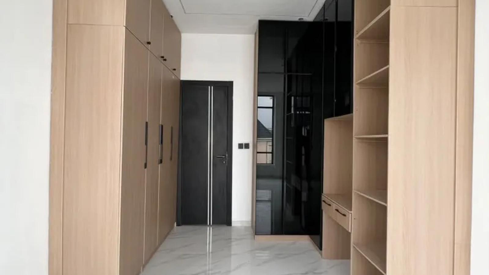4 Bedroom Fully Detached Duplex