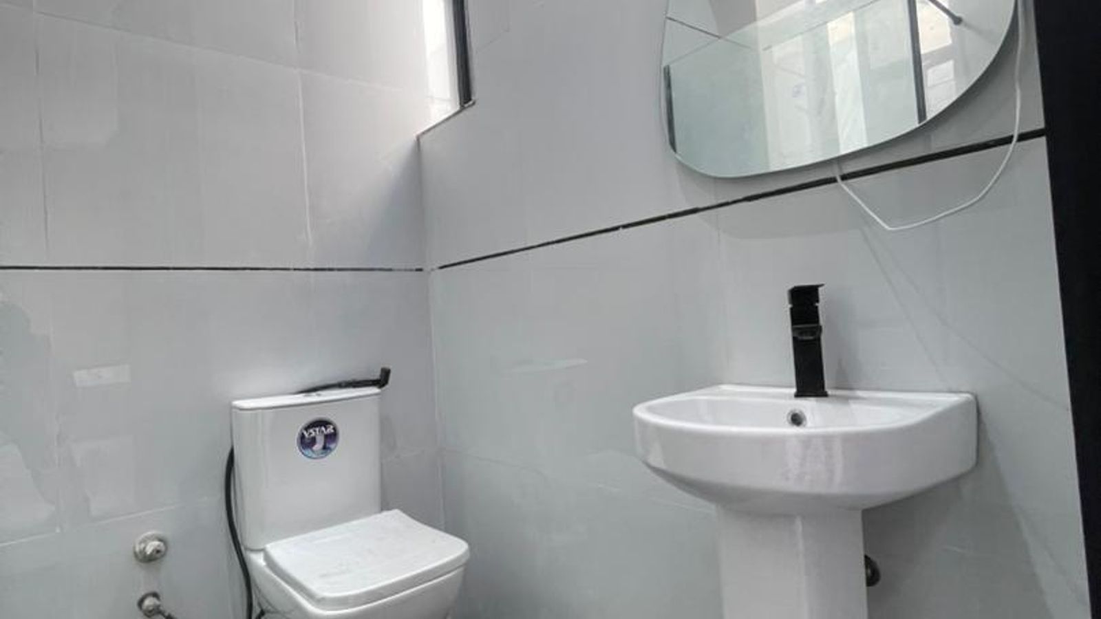 5 Bedroom Fully Detached Duplex
