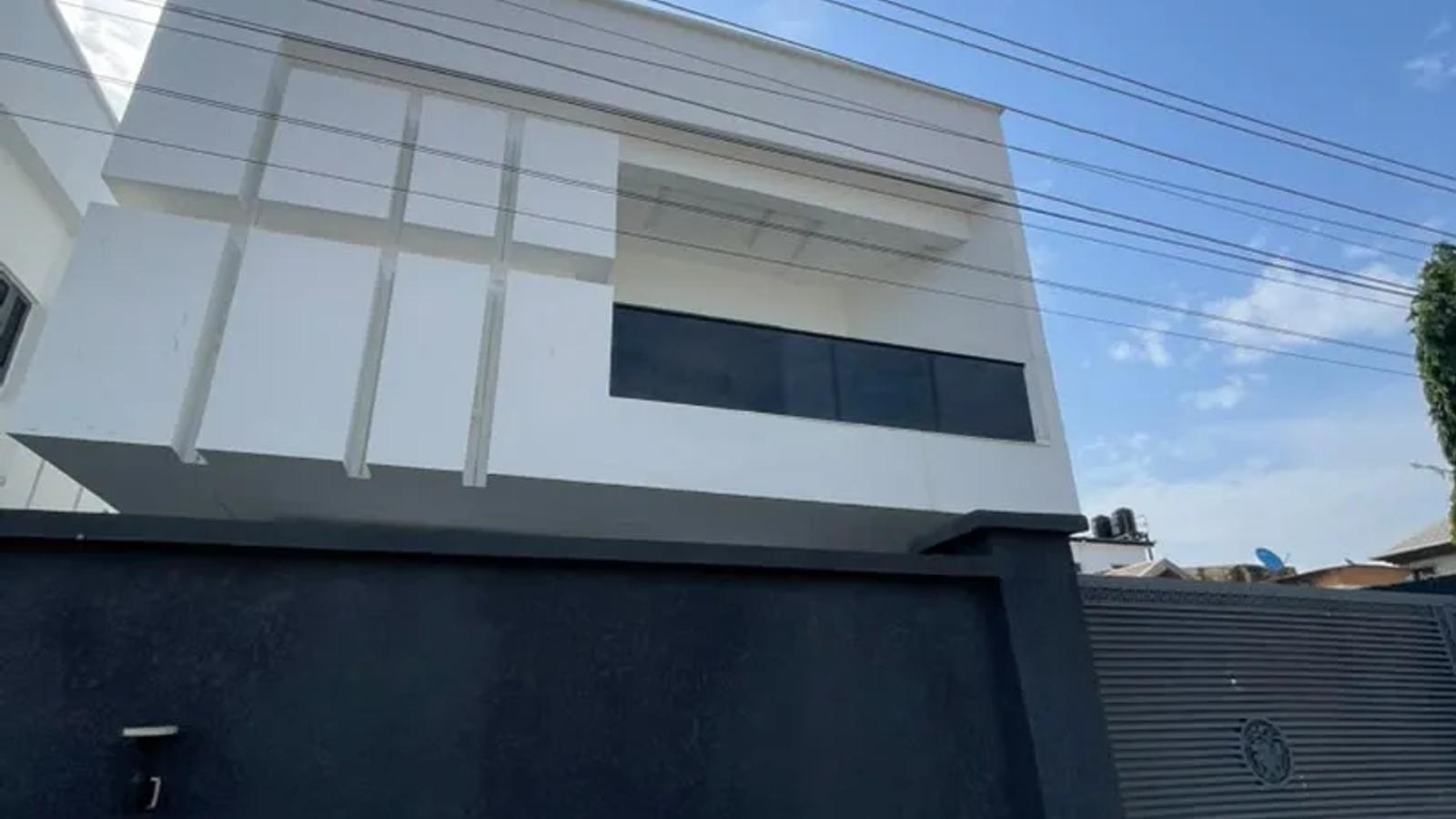 5 BEDROOM FULLY DETACHED DUPLEX WITH BQ