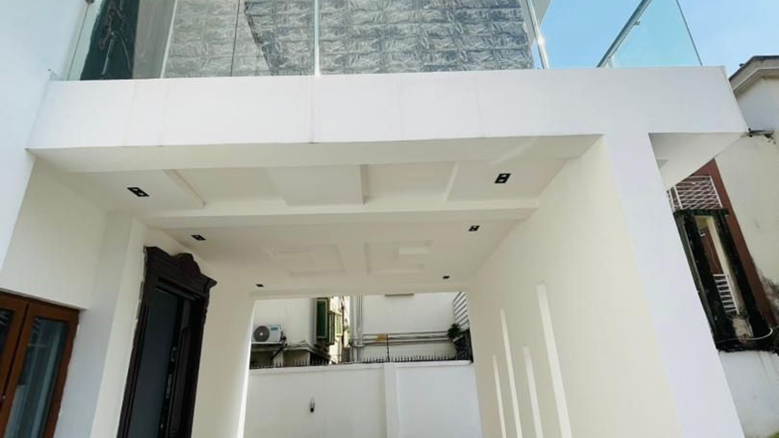 5 Bedroom Fully Detached Duplex