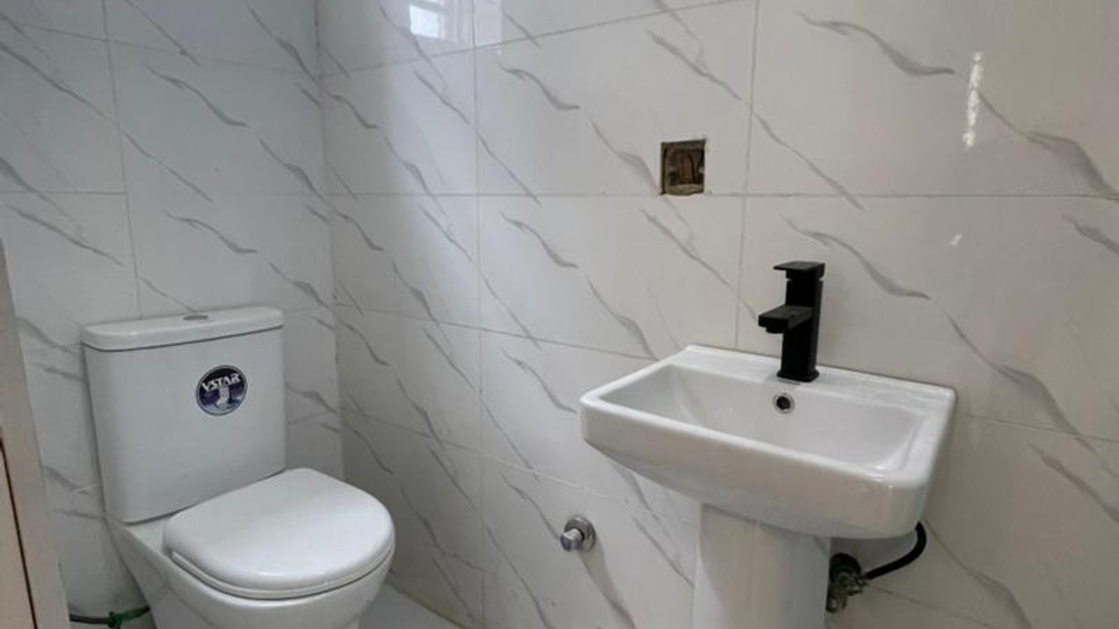 5 Bedroom Fully Detached Duplex