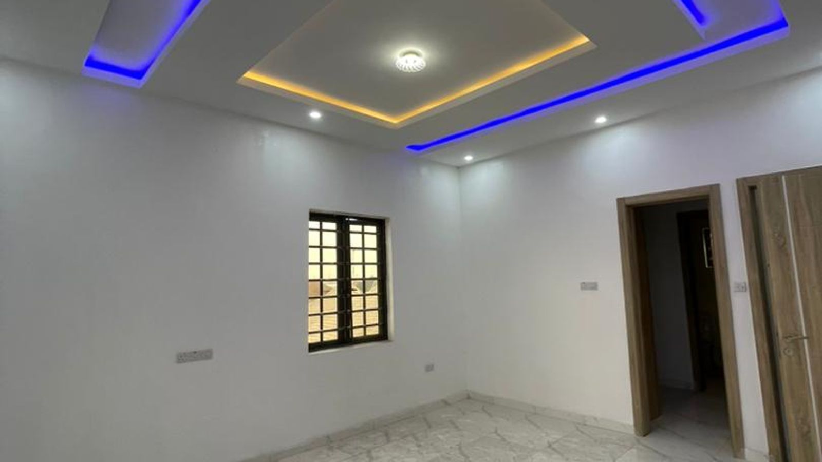 5 Bedroom Fully Detached Duplex