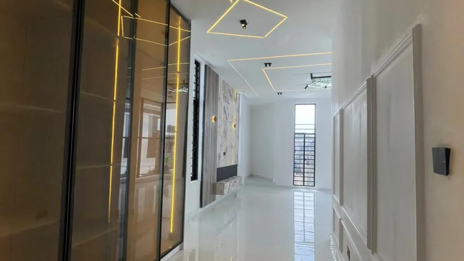 5 Bedroom Fully Detached Duplex