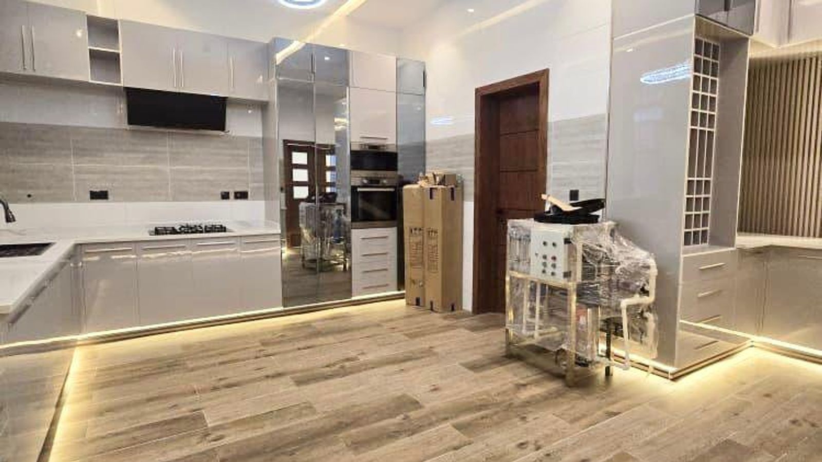 5 Bedroom Fully Detached Duplex