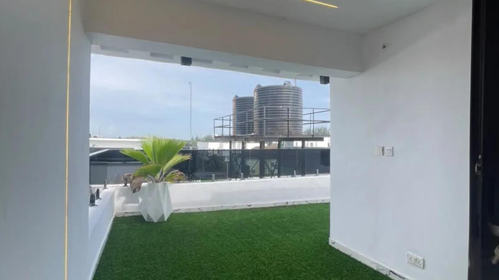 4 Bedroom Fully Detached Duplex