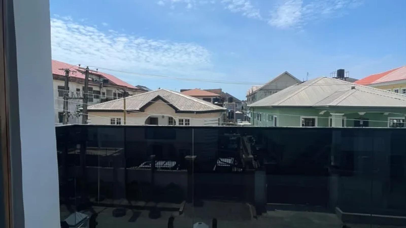5 Bedroom Fully Detached Duplex