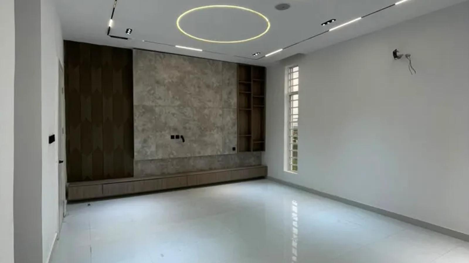 5 Bedroom Fully Detached Duplex