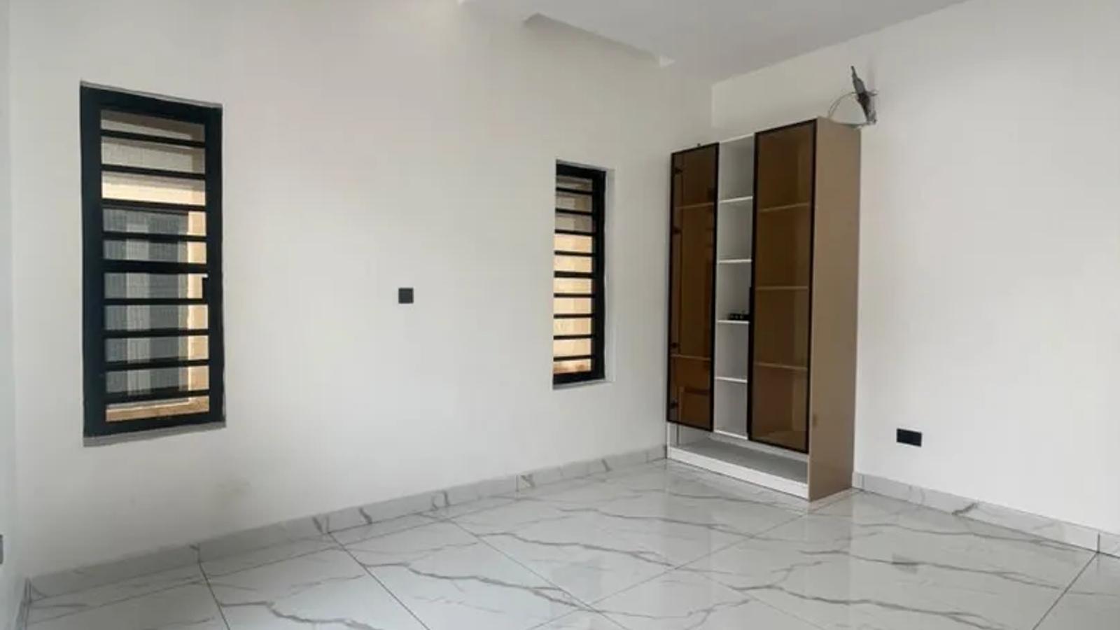 4 BEDROOM SEMI-DETACHED DUPLEX WITH BQ