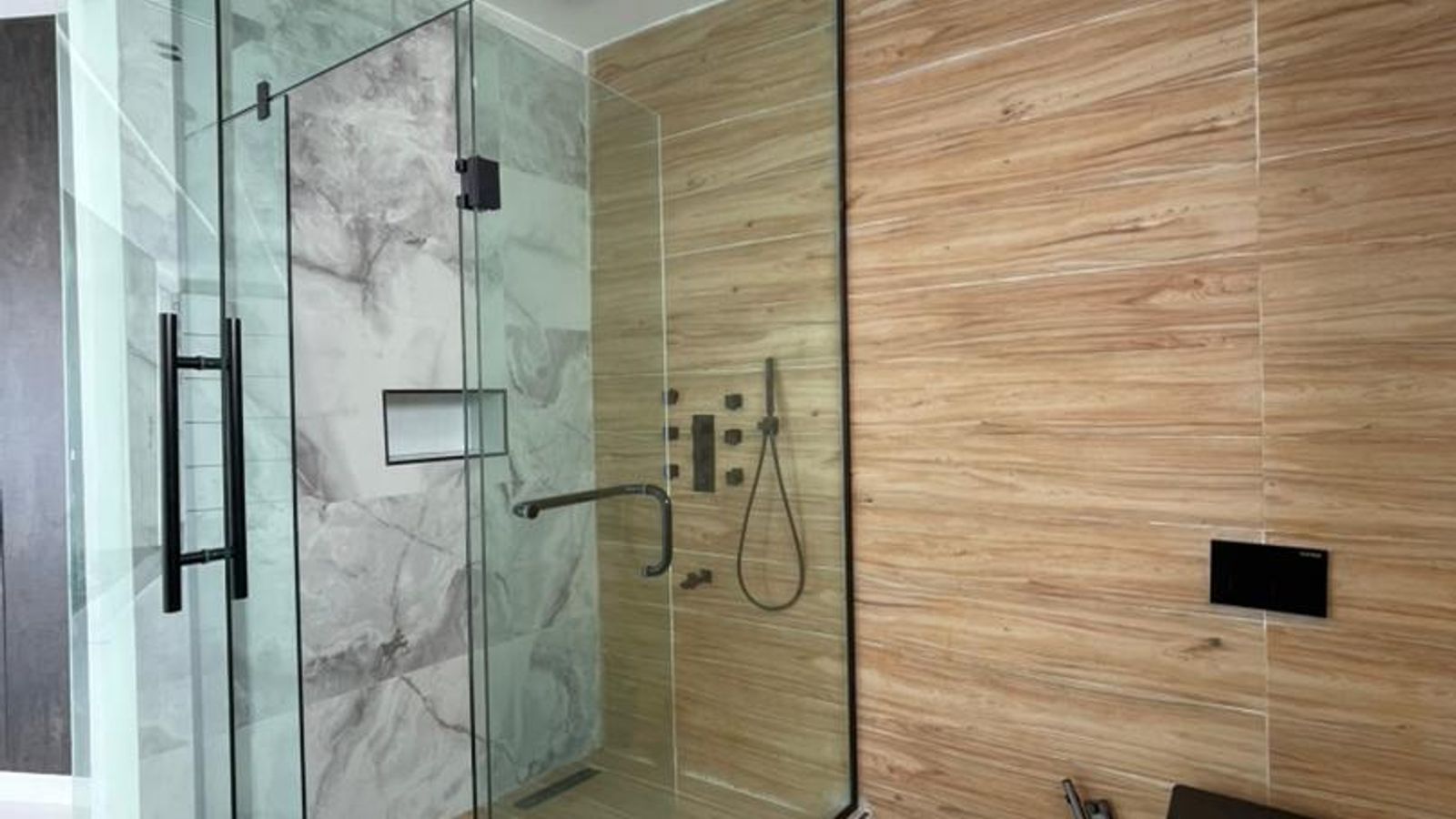 5 Bedroom Fully Detached Duplex