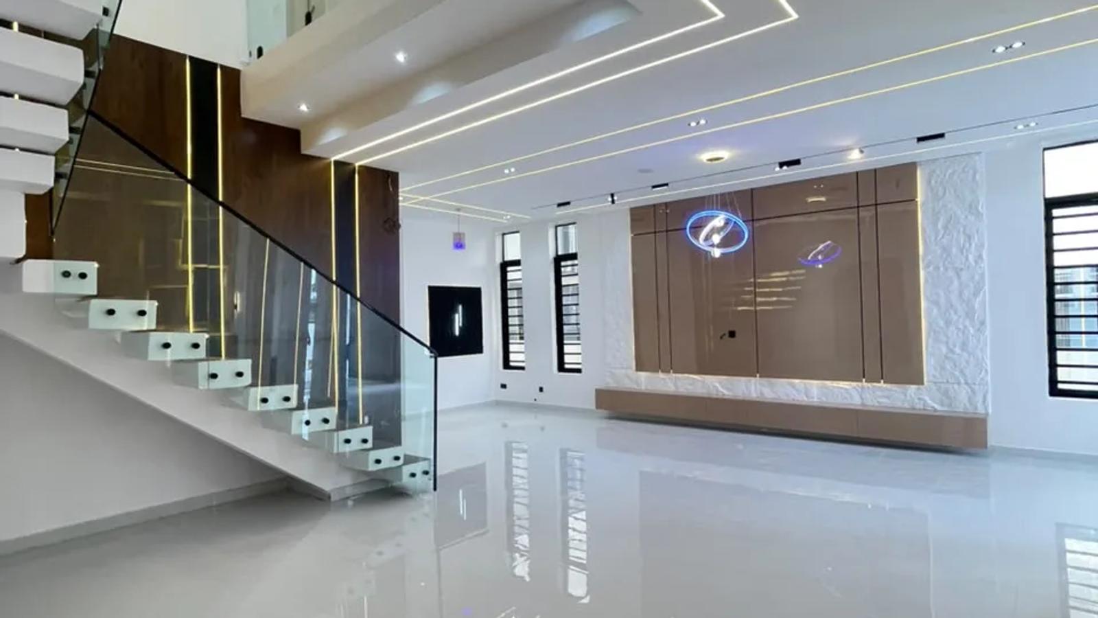5 Bedroom Fully Detached Duplex