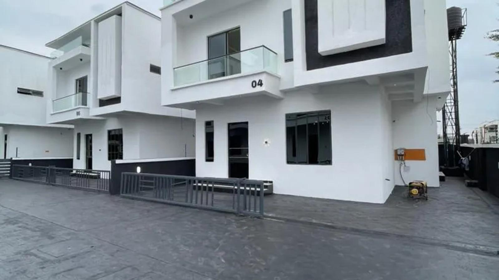 4 Bedroom Fully Detached Duplex