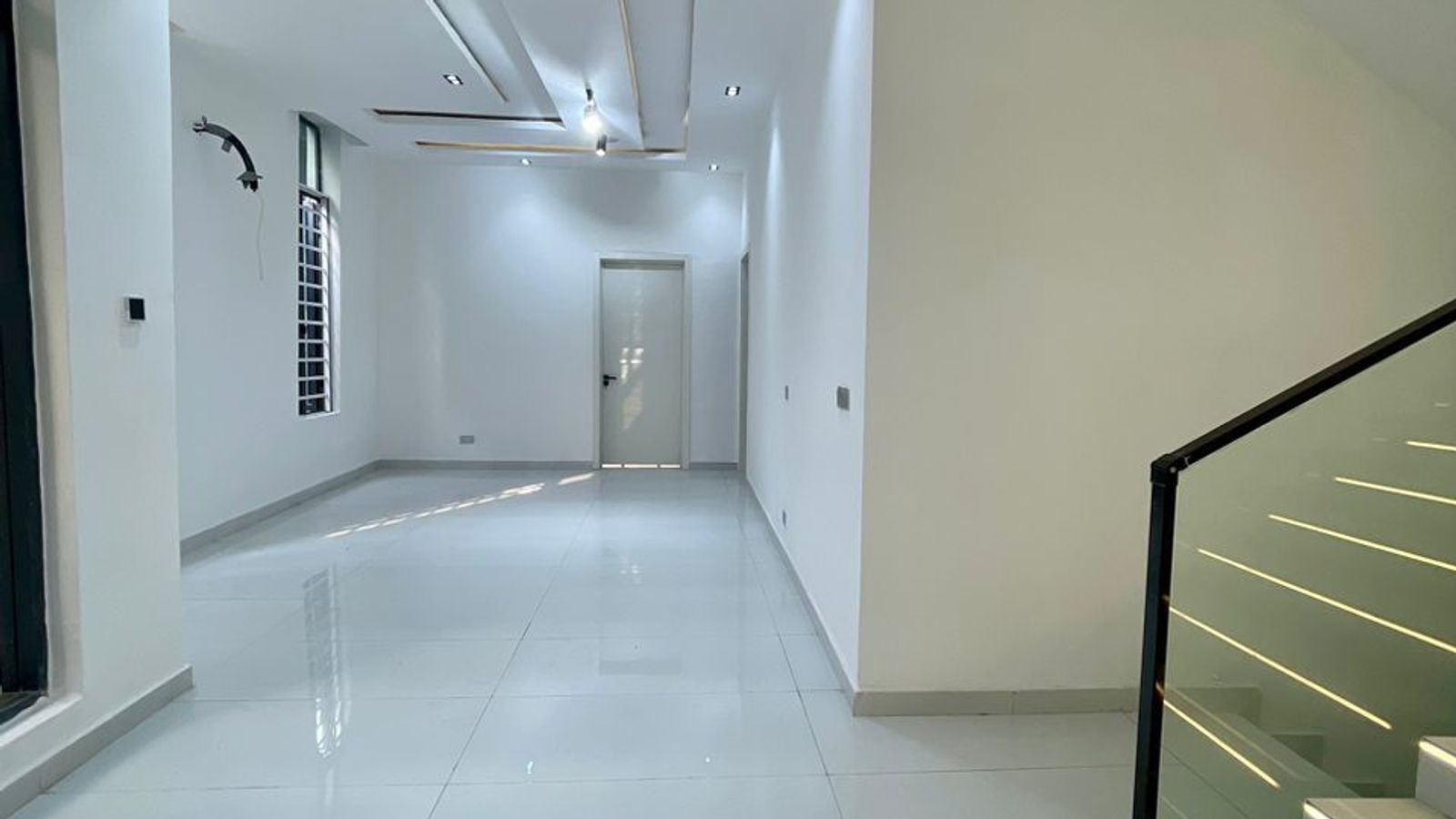 5 Bedroom Fully Detached Duplex
