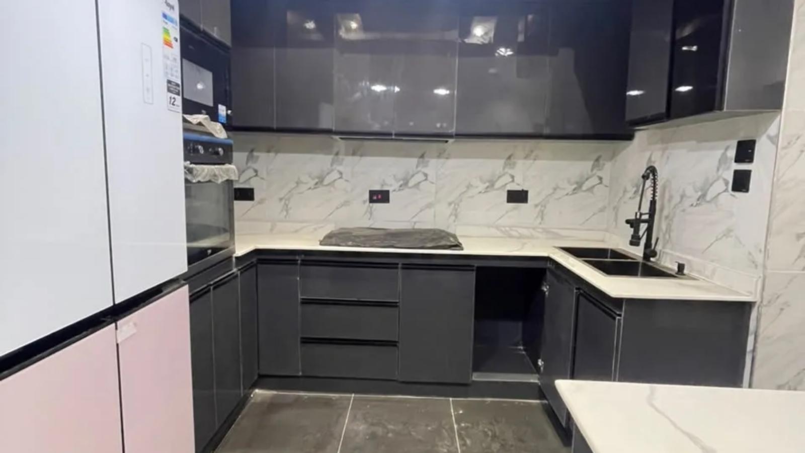 5 BEDROOM FULLY-DETACHED DUPLEX WITH BQ