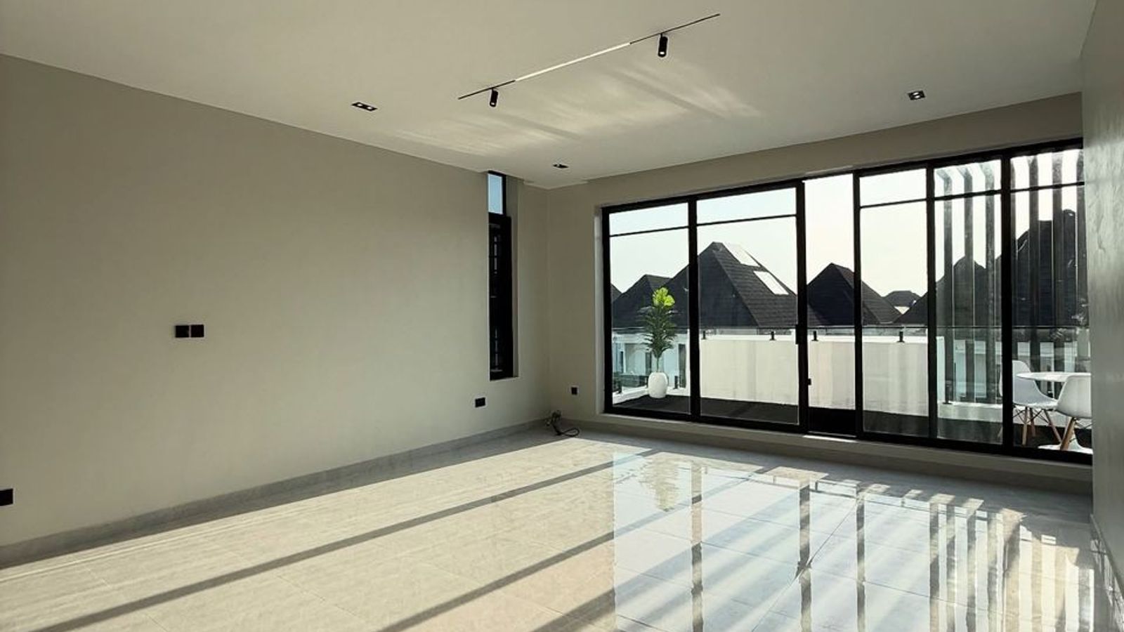 5 Bedroom Fully Detached Terrace Duplex