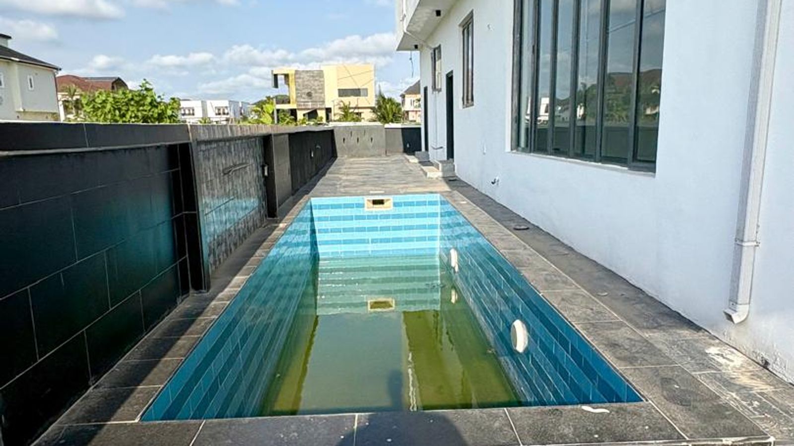5 Bedroom Fully Detached Duplex
