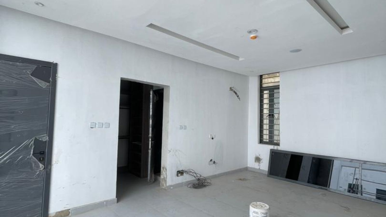 5 Bedroom Fully Detached Duplex