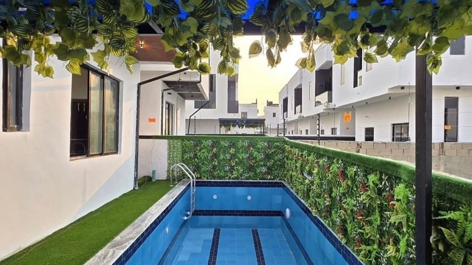 5 Bedroom Fully Detached Duplex