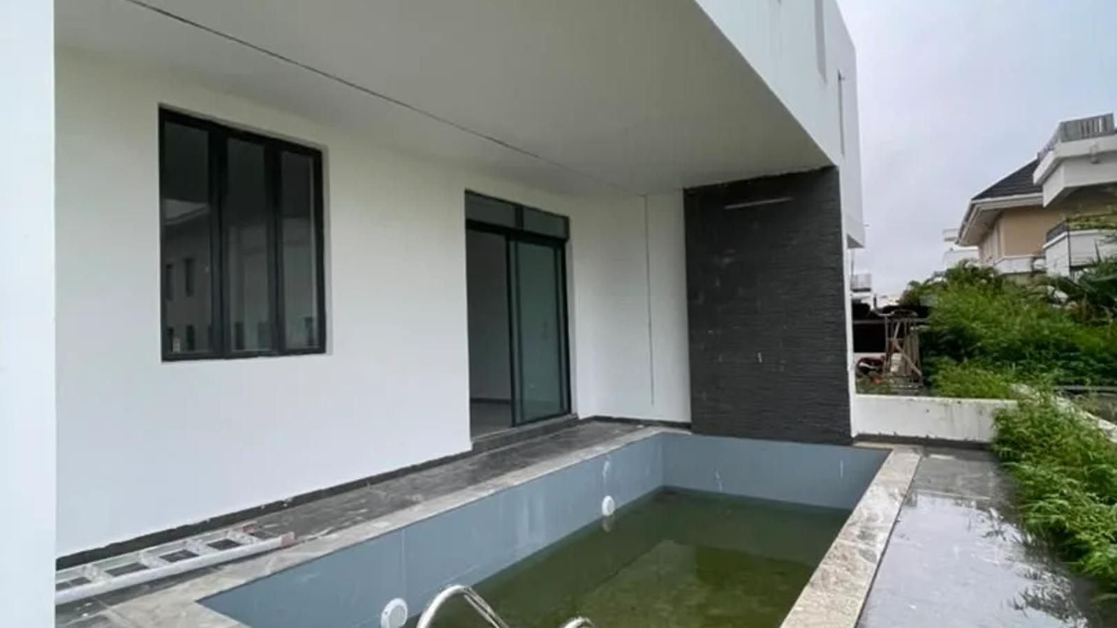 5 Bedroom Semi Detached Duplex Duplex