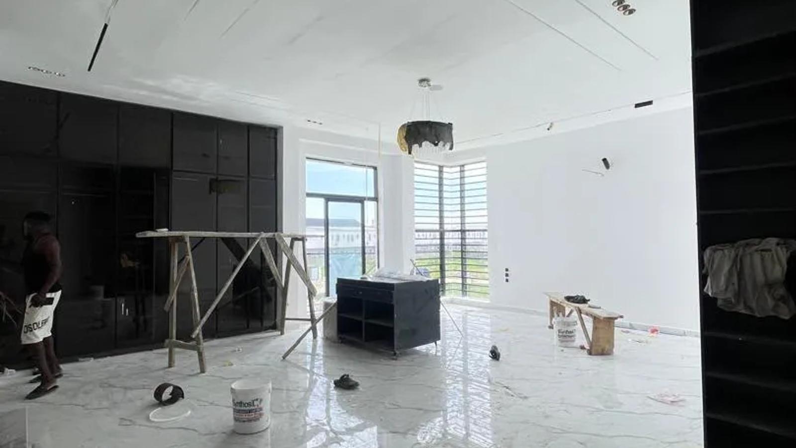 5 Bedroom Fully Detached Duplex