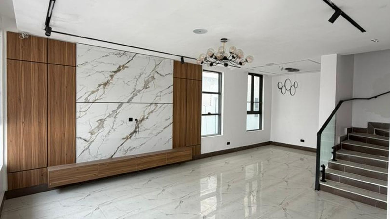 5 Bedroom Fully Detached Duplex
