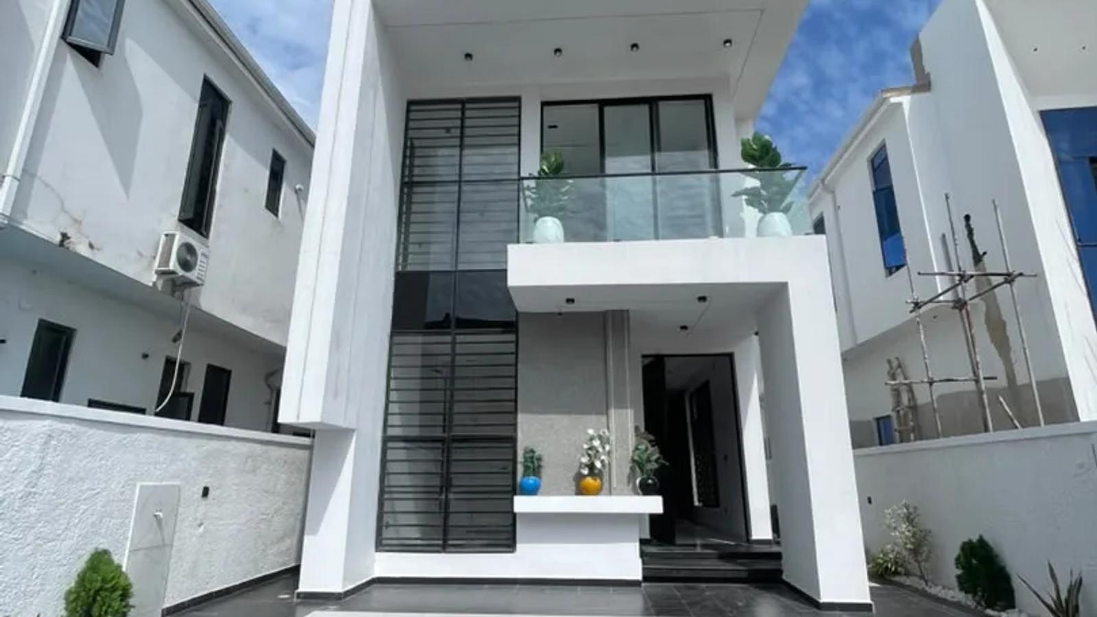 5 Bedroom Fully Detached Duplex