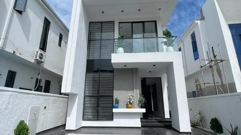 5 Bedroom Fully Detached Duplex