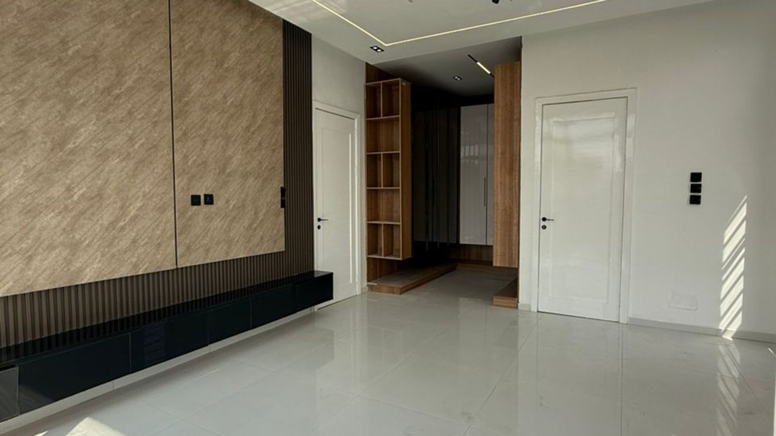 5 Bedroom Fully Detached Duplex