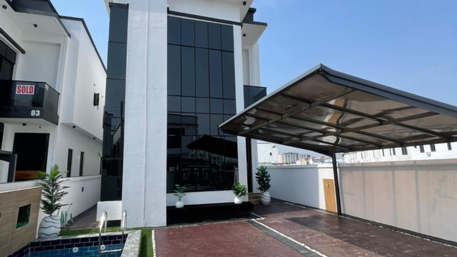 5 Bedroom Fully Detached Duplex