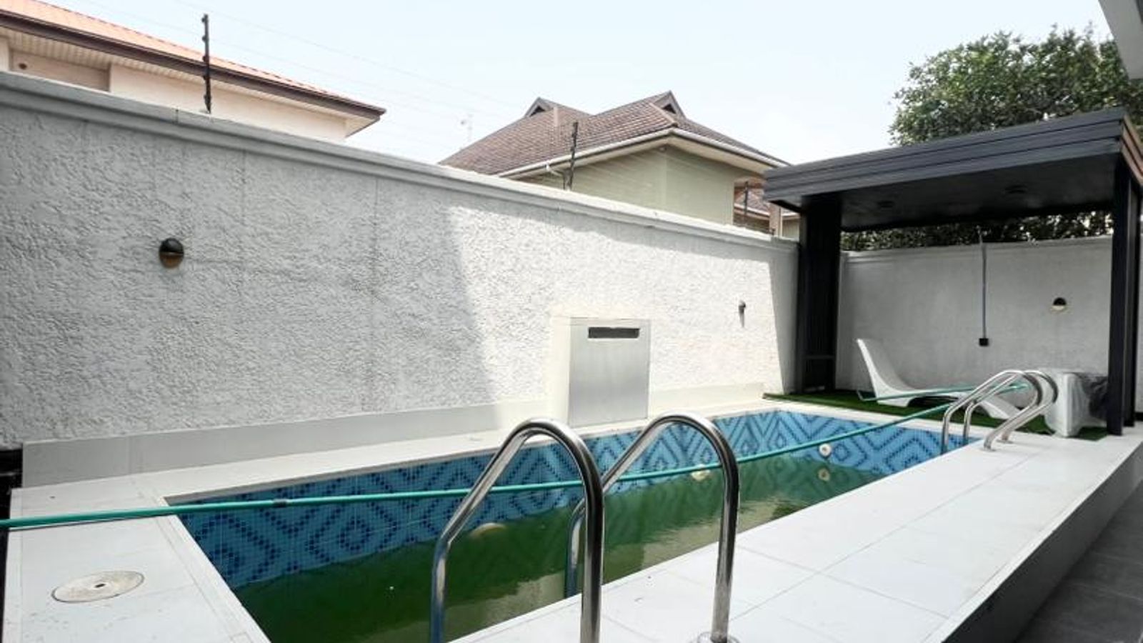 4 Bedroom Fully Detached Duplex