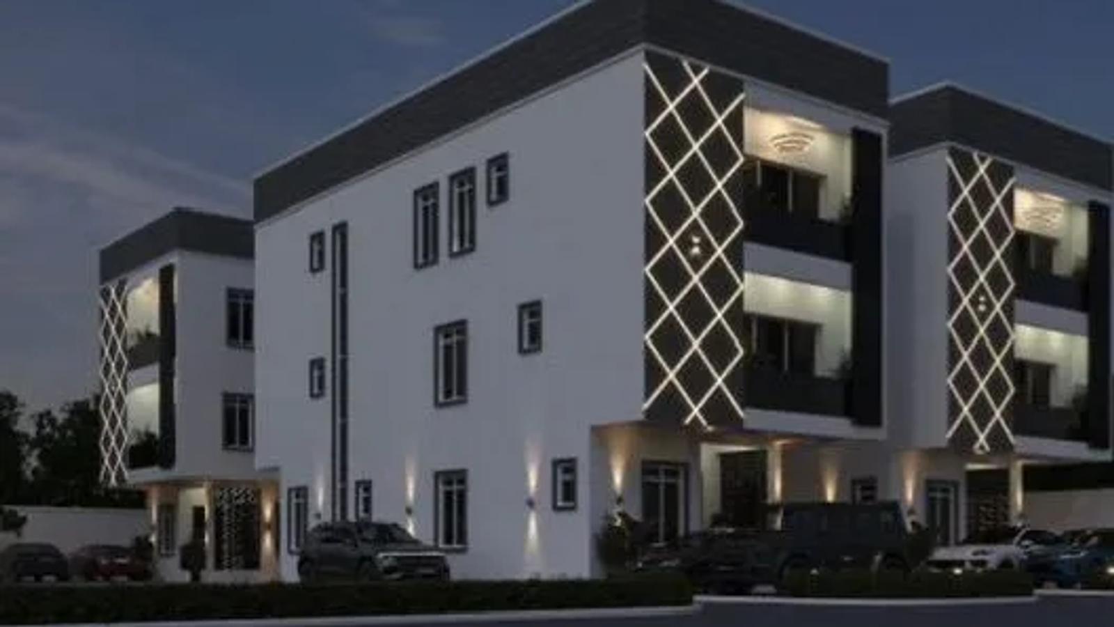 5 Bedroom Fully Detached Duplex