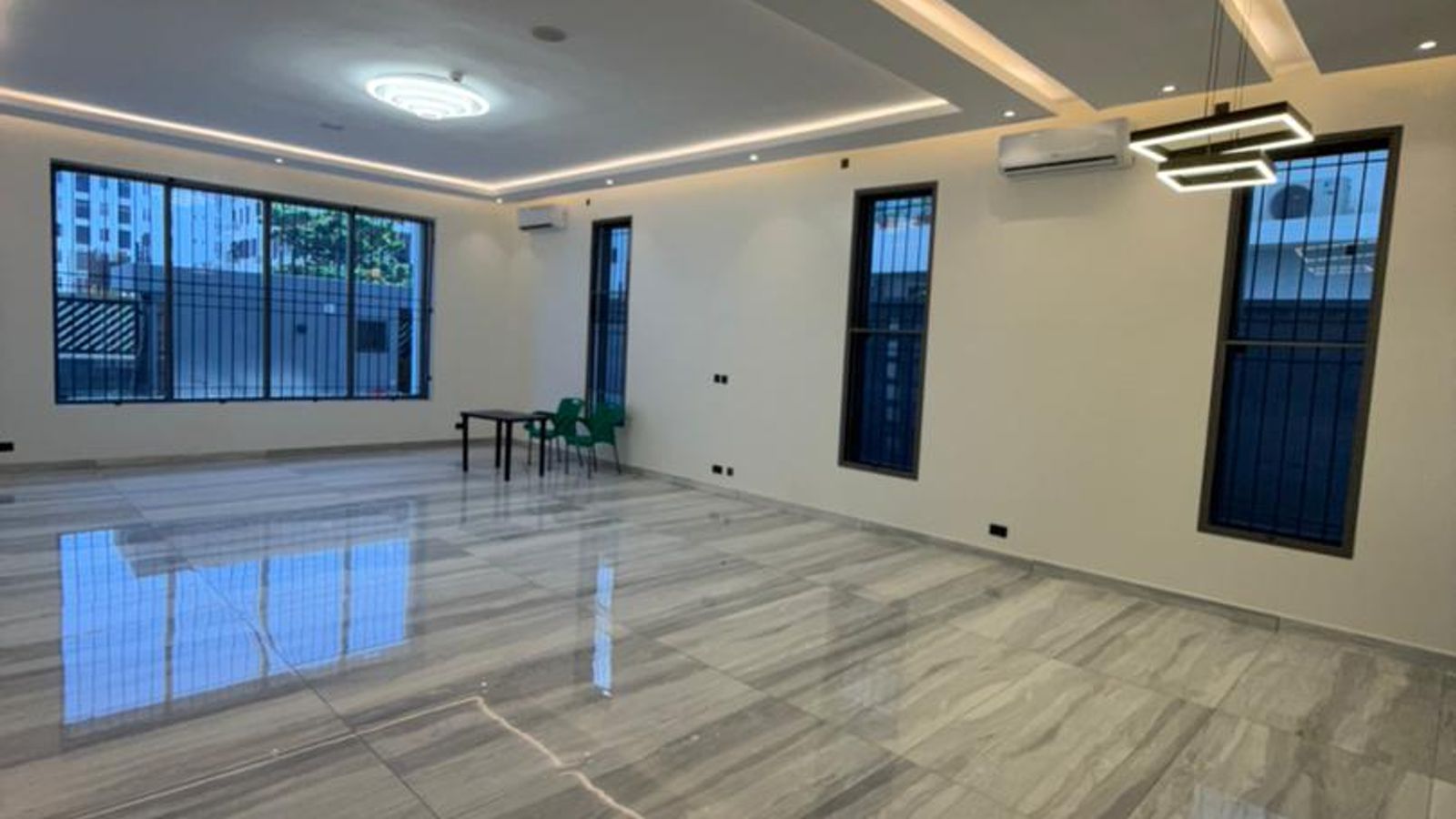 5 Bedroom Fully Detached Duplex
