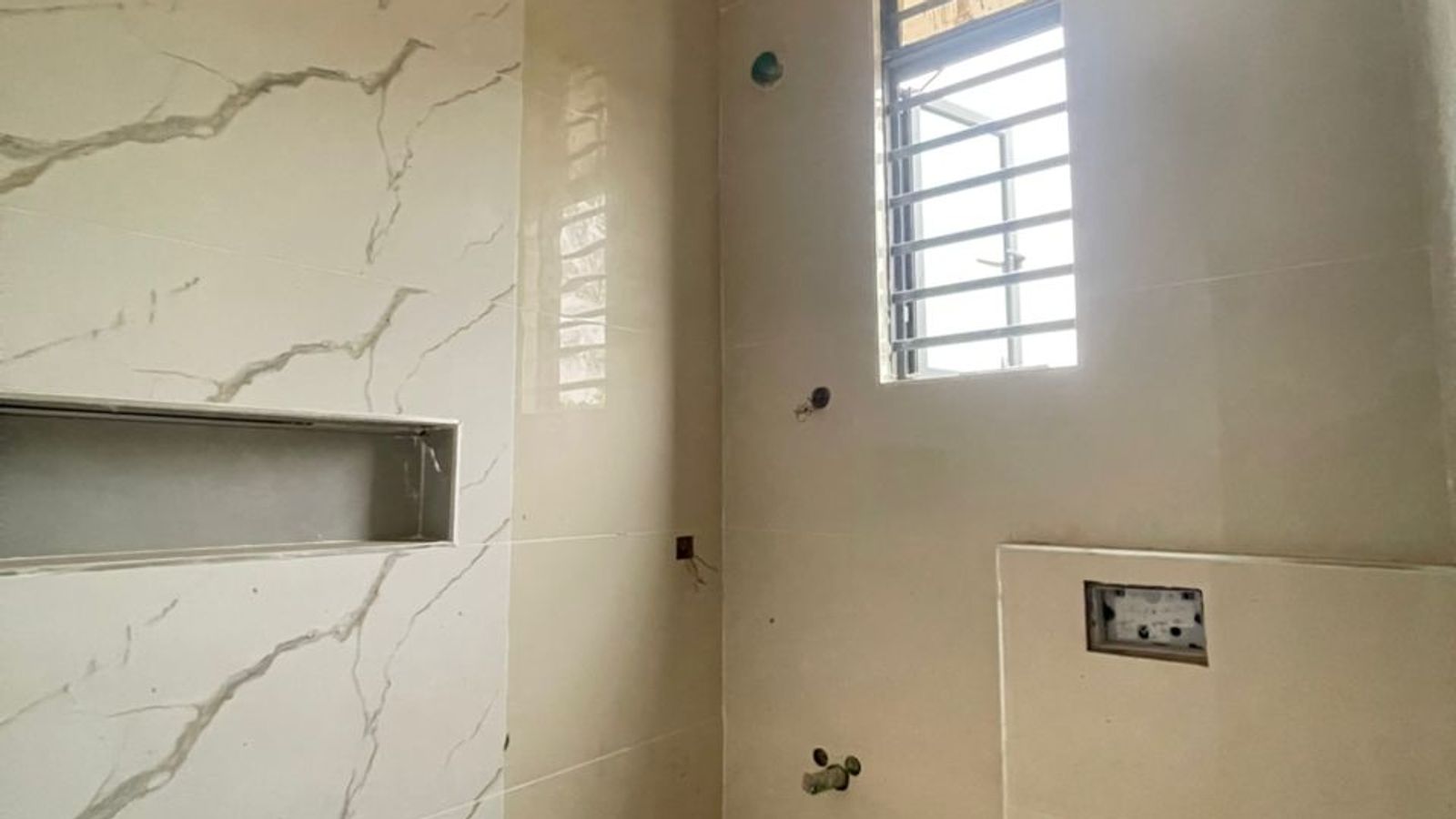 5 Bedroom Fully Detached Duplex