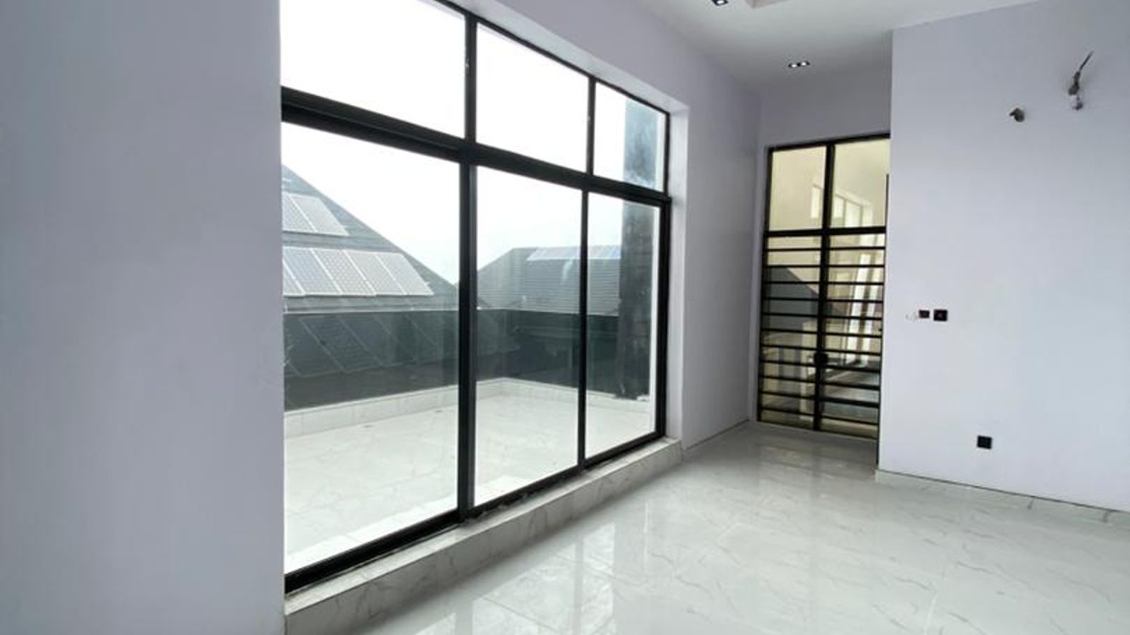 5 Bedroom Fully Detached Duplex